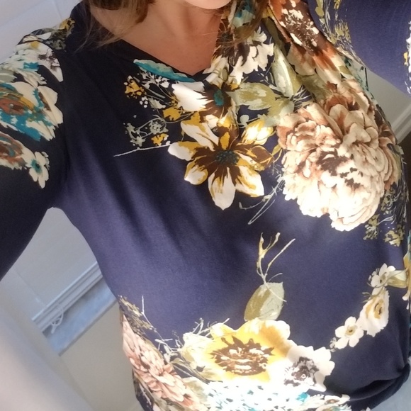 Reborn J 3/4 Sleeve Tunic - Picture 2 of 3